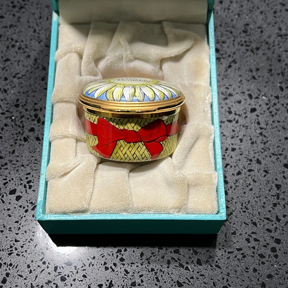 Happy‎ birthday trinket box